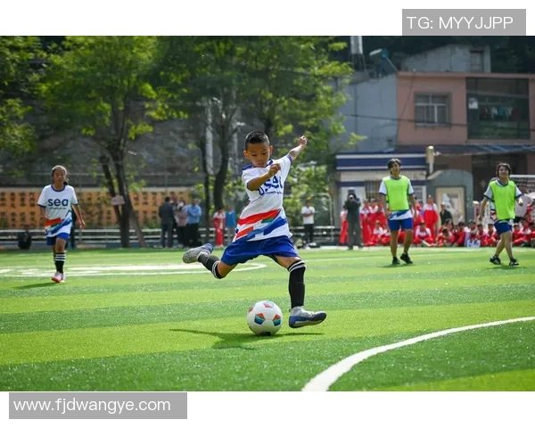 基米希的足球之路：从天才少年到世界级中场的华丽蜕变